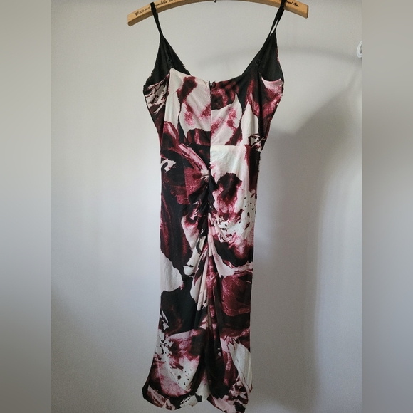 Le Château Ruched Mini Dress – Abstract Print – Size S – NWOT - Picture 3 of 8